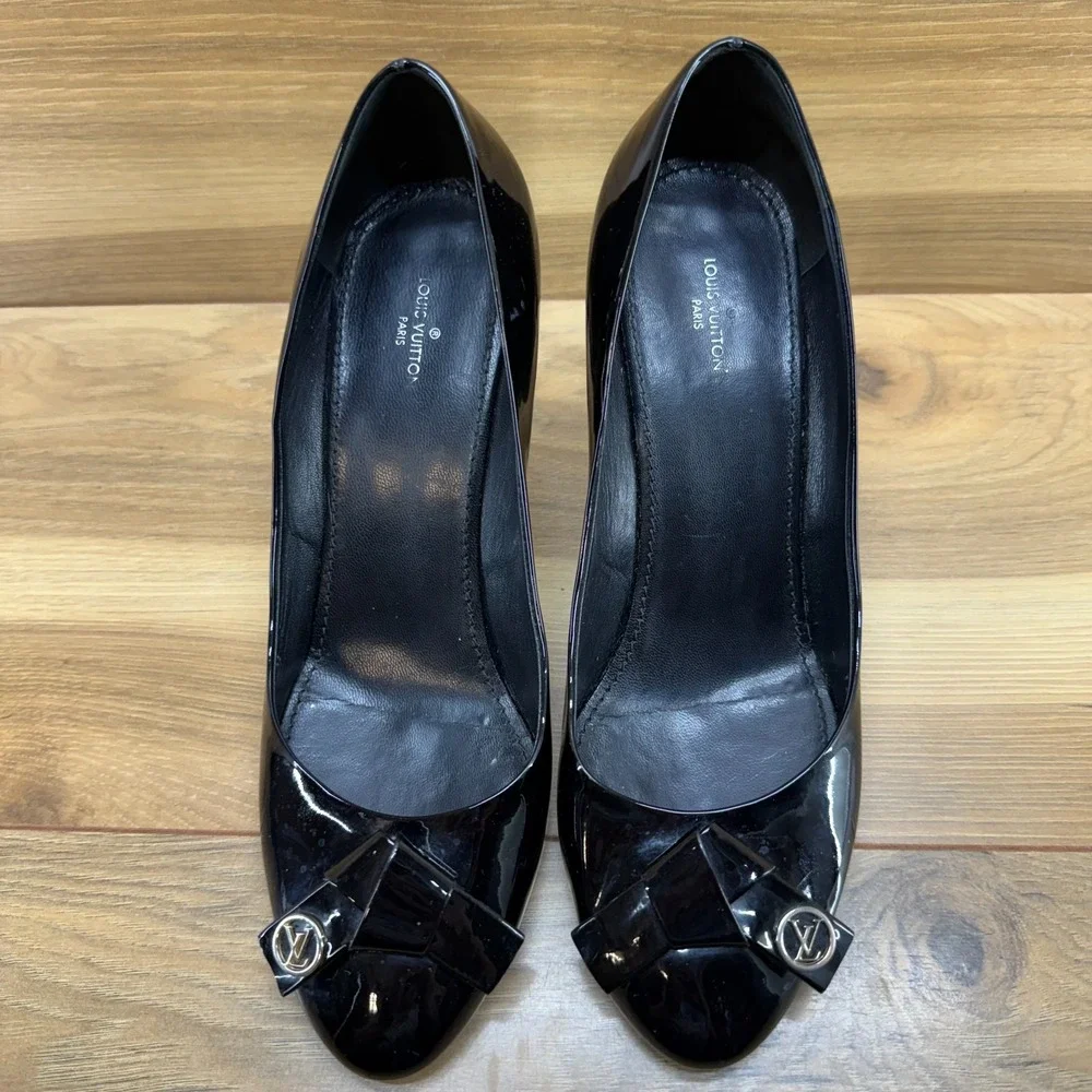 LOUIS VUITTON Bow Pumps 7.5 EU 38 Black Patent Leather